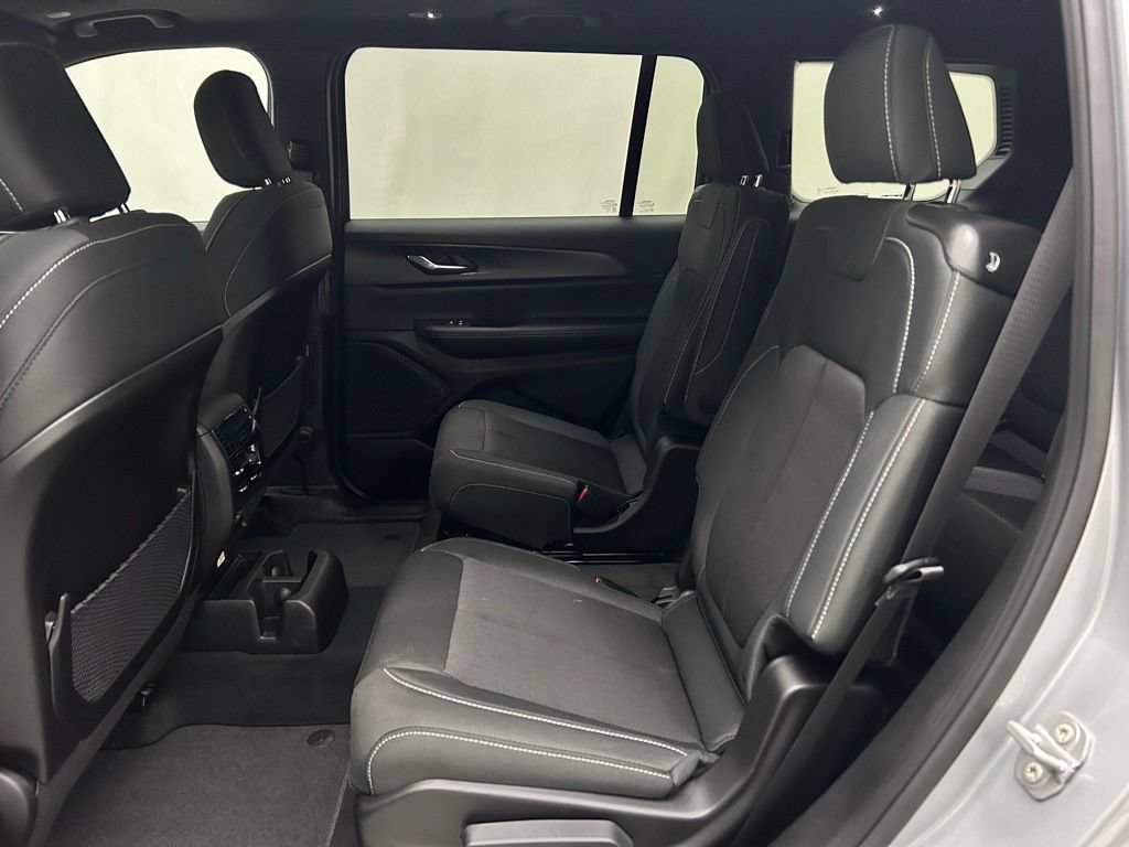 New 2026 Jeep Grand Cherokee L 4WD image 12