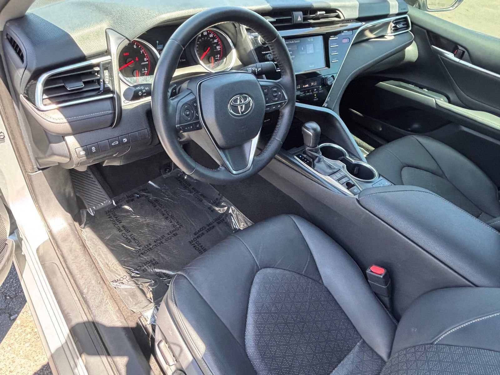 Used 2018 Toyota Camry XSE FWD image 17