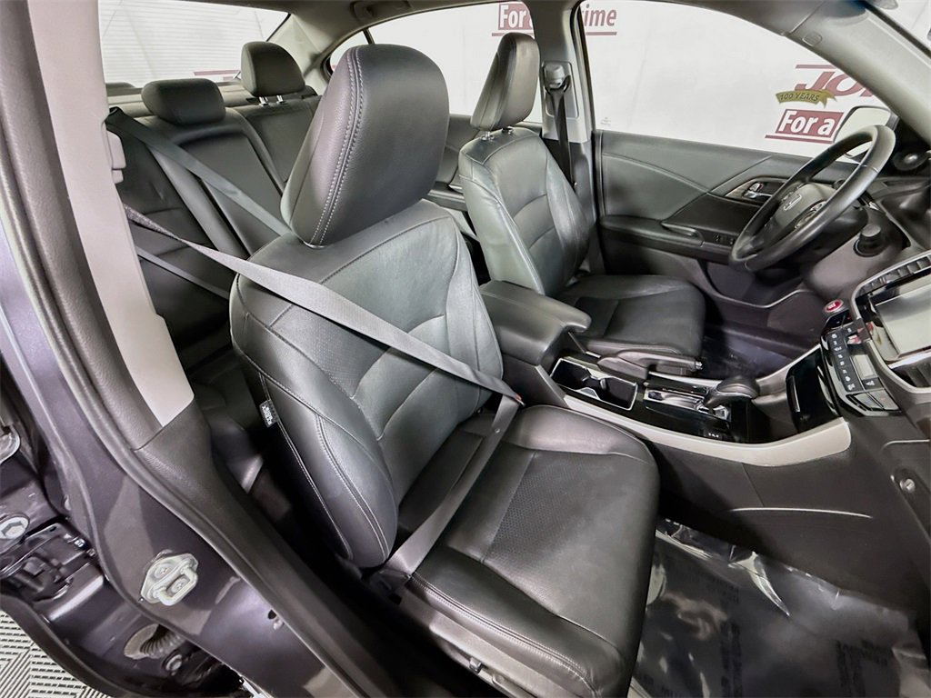 Used 2017 Honda Accord EX-L image 30