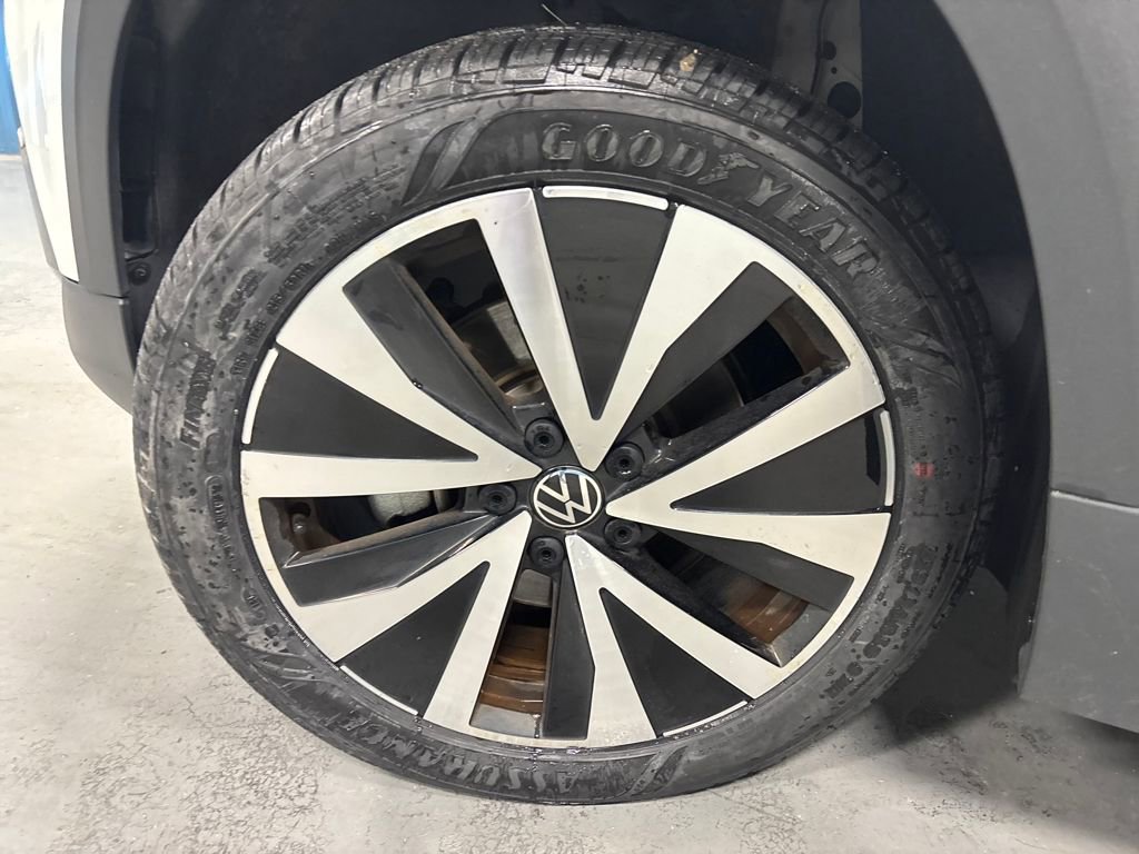 Used 2023 Volkswagen Taos SE image 41