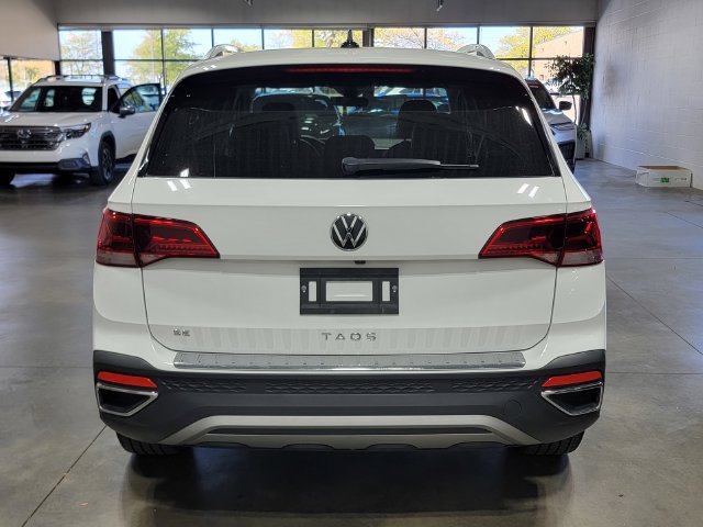 Used 2023 Volkswagen Taos SE FWD image 6