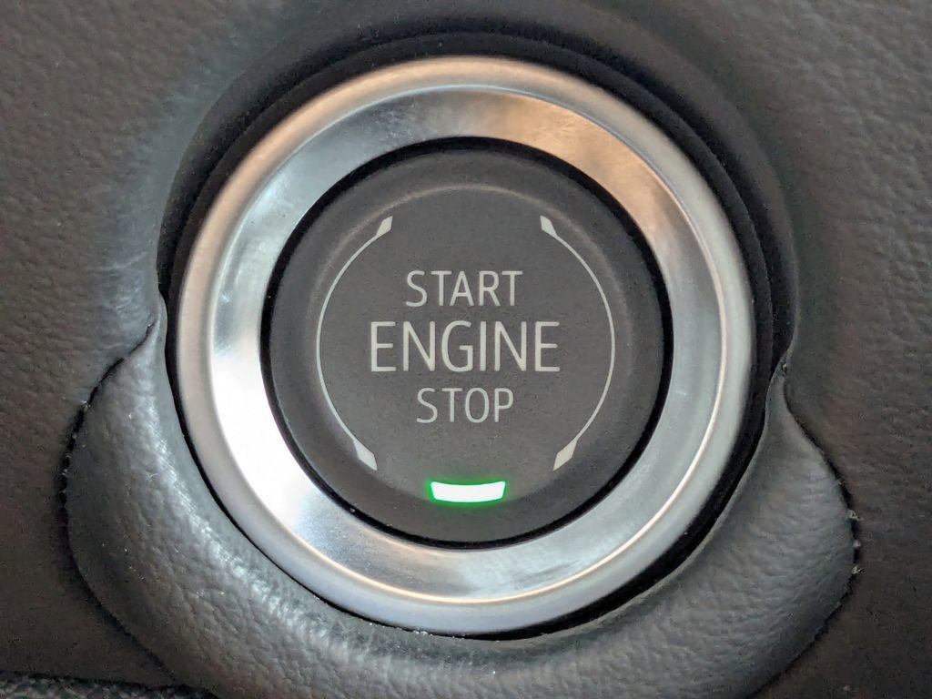 Certified 2025 Chevrolet Suburban Z71 AWD/4WD image 40