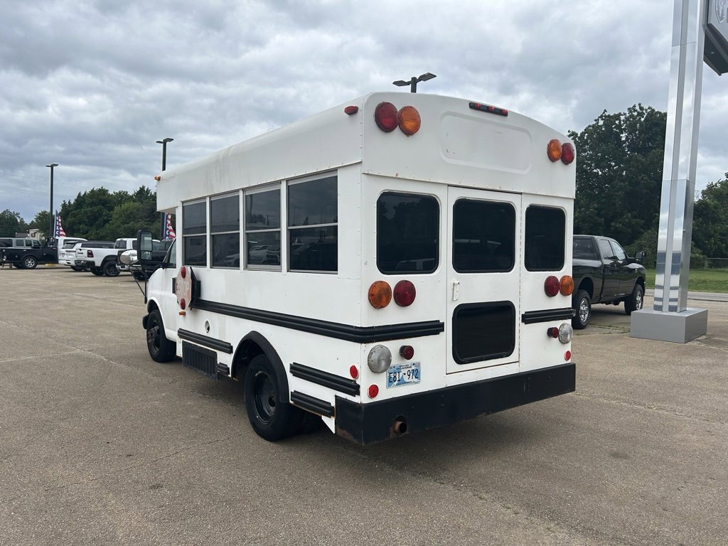 Used 2001 Chevrolet Express 3500 image 3