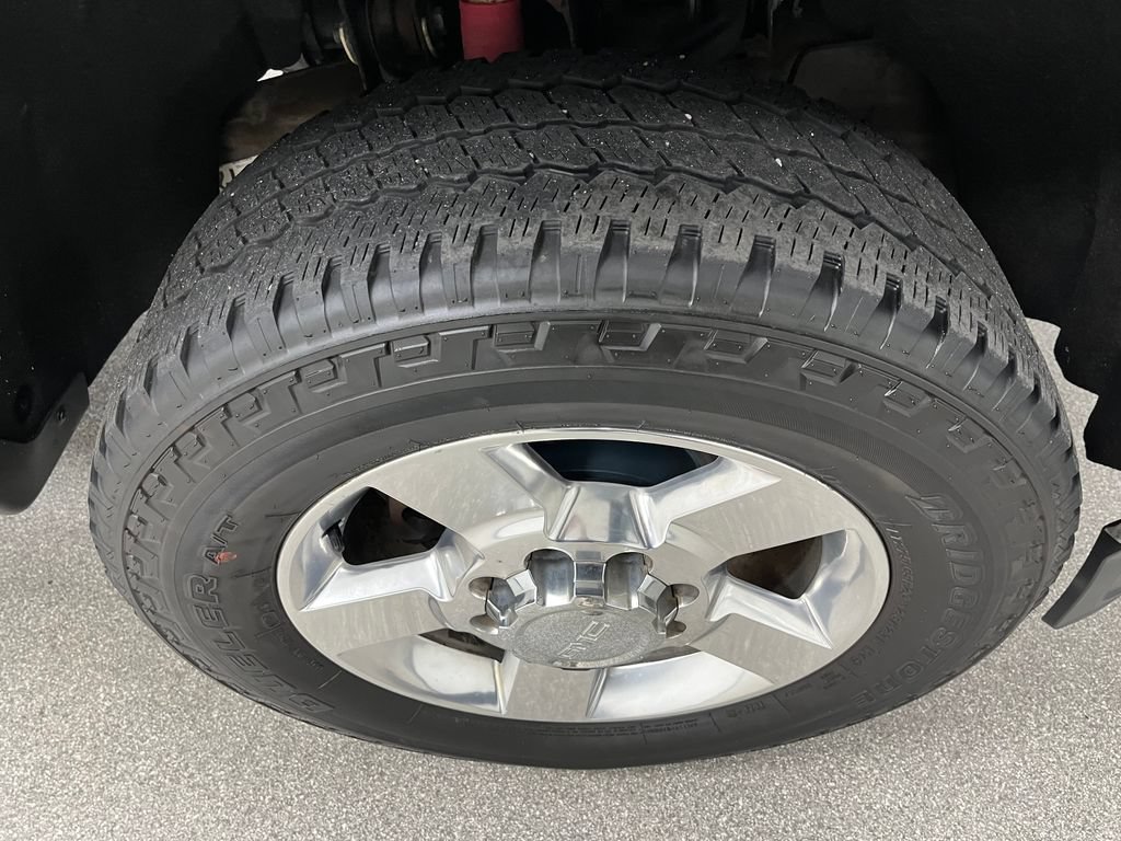 Used 2017 GMC Sierra 2500 SLE w/ HD SLE Preferred Plus Package AWD/4WD image 18