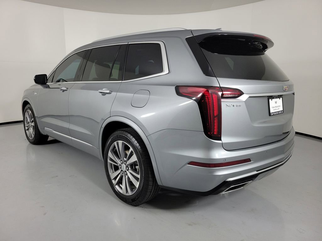 Certified 2024 Cadillac XT6 Premium Luxury FWD image 3