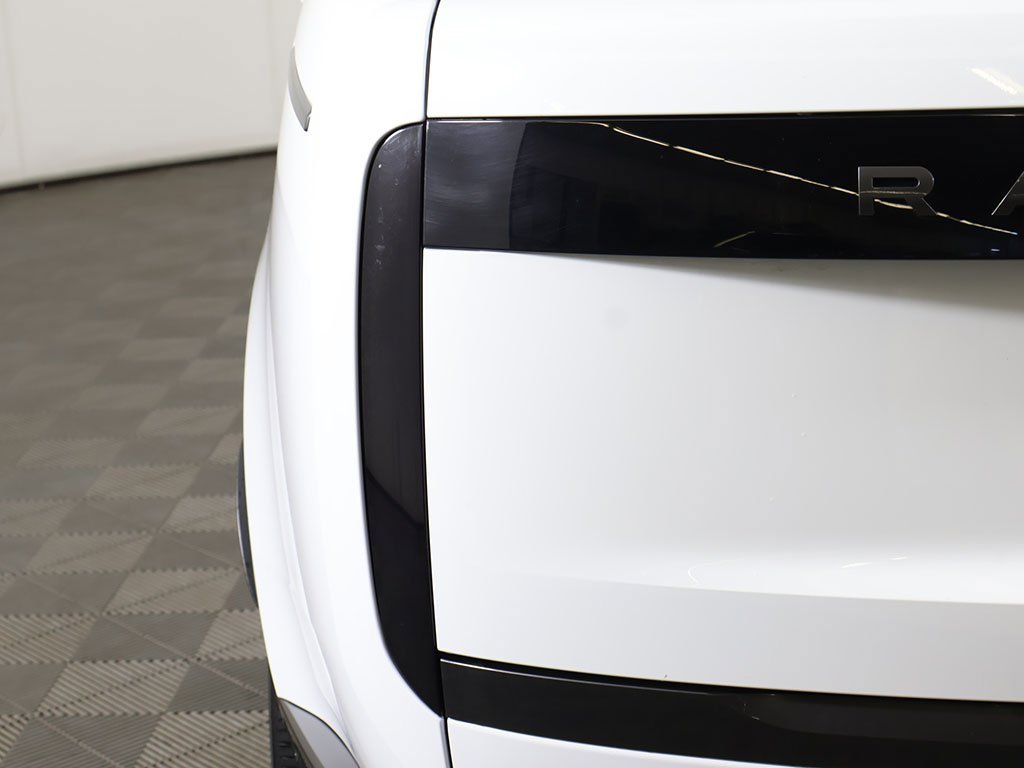 Used 2023 Land Rover Range Rover Long Wheelbase SE image 21