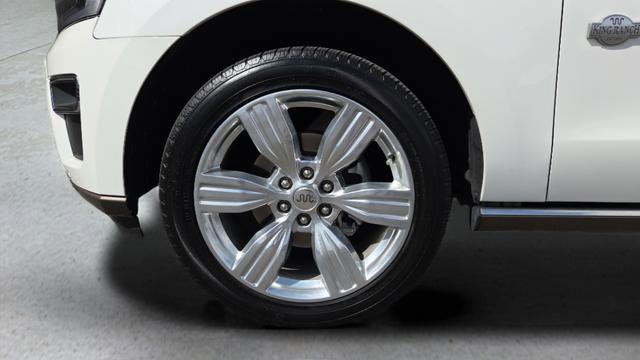 Used 2024 Ford Expedition King Ranch image 39