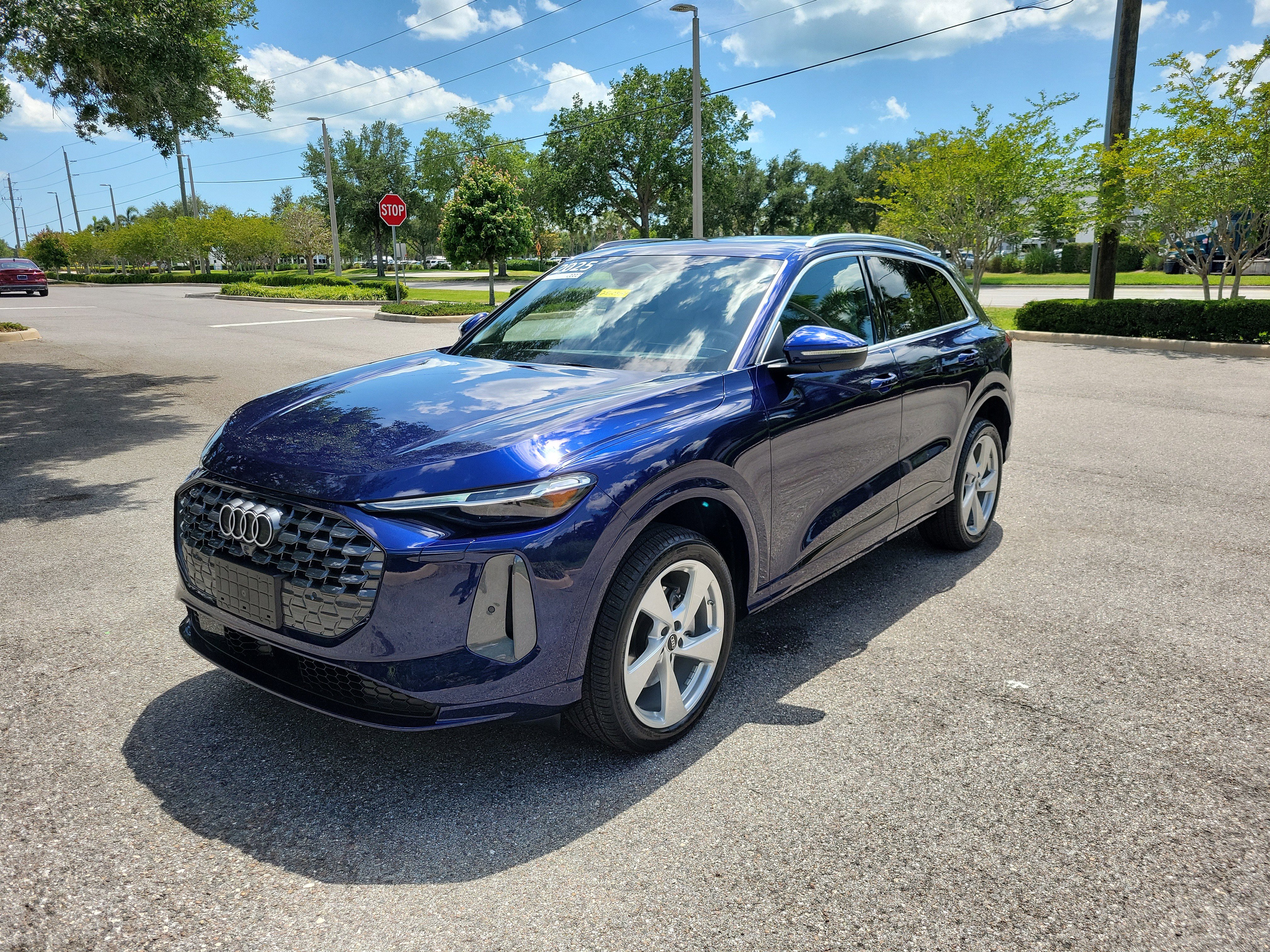 Used 2025 Audi Q5 Premium Plus w/ Premium Plus AWD/4WD image 8
