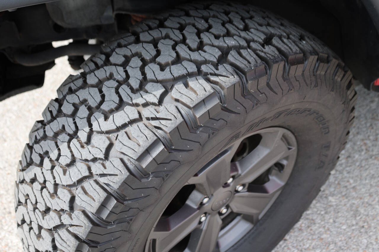 Used 2018 Jeep Wrangler Unlimited Rubicon AWD/4WD image 24