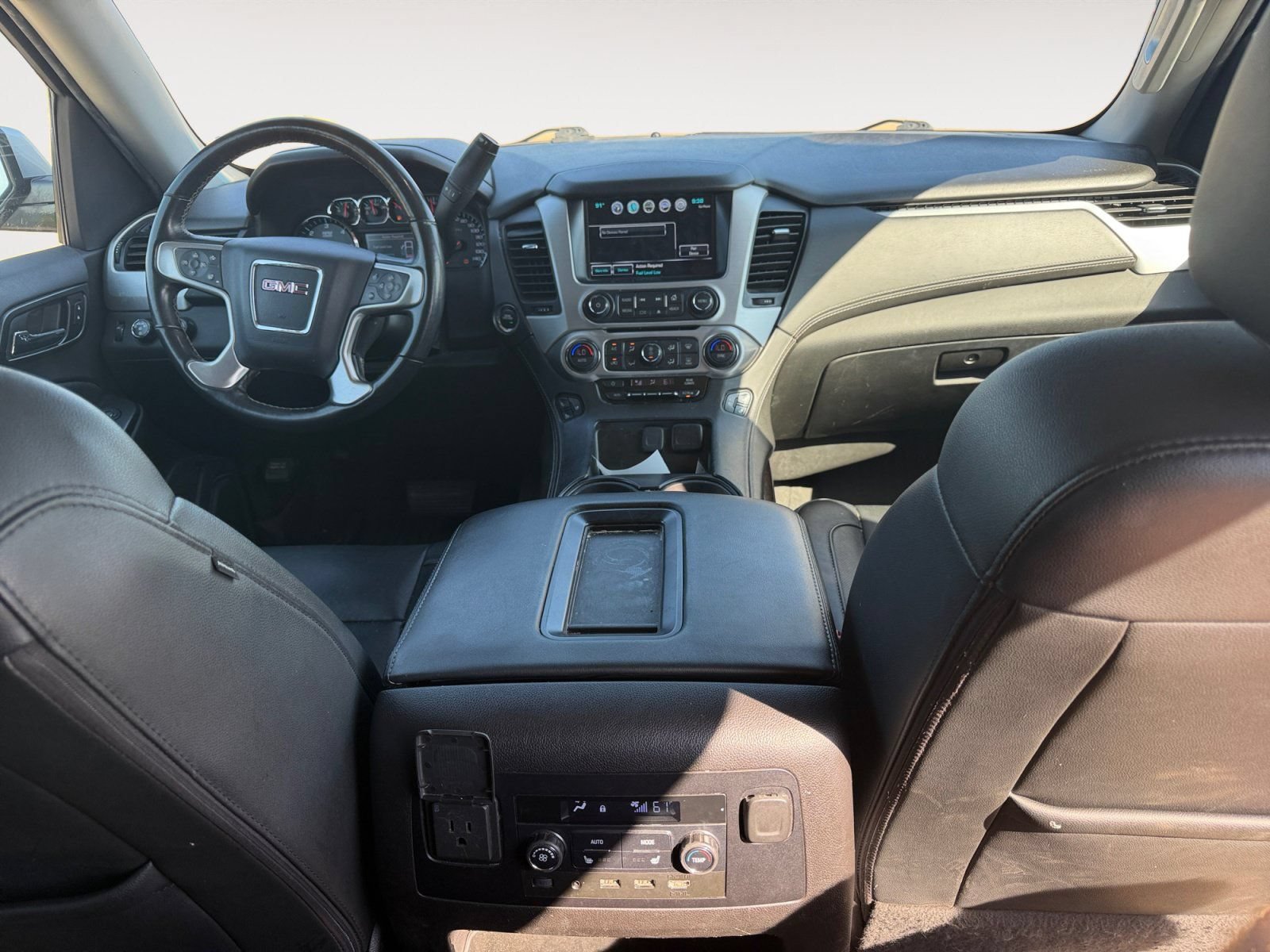 Used 2019 GMC Yukon XL SLT w/ Open Road Package AWD/4WD image 10