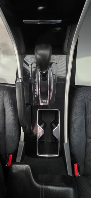 Used 2016 Honda Accord EX image 21