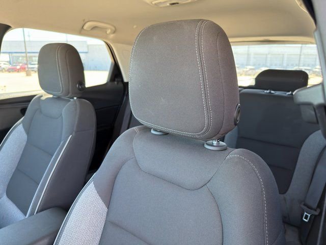 Used 2025 Chevrolet TrailBlazer LT AWD/4WD image 21