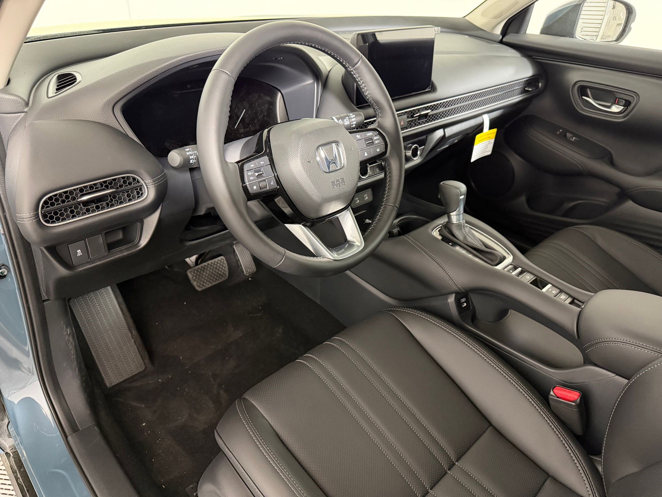 New 2026 Honda HR-V EX-L image 3