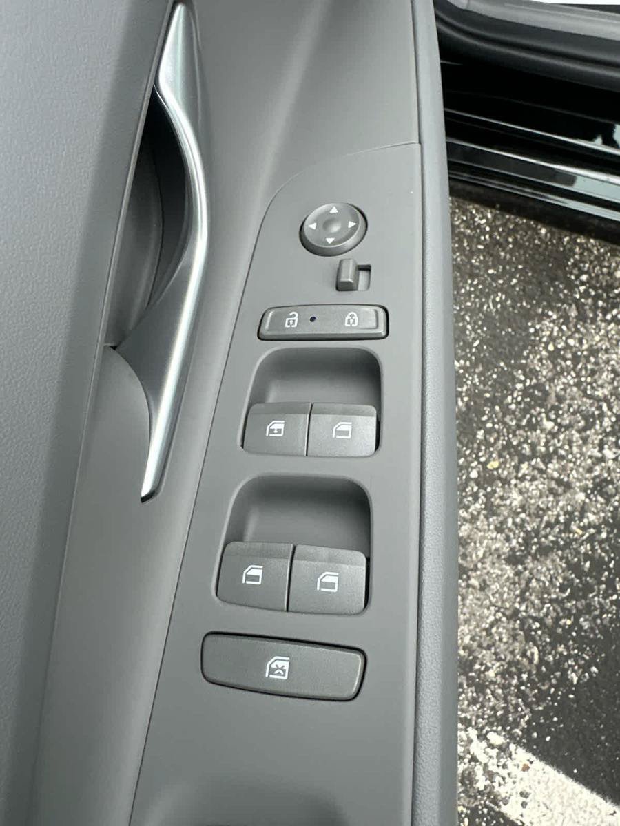New 2026 Hyundai Elantra SE FWD image 10