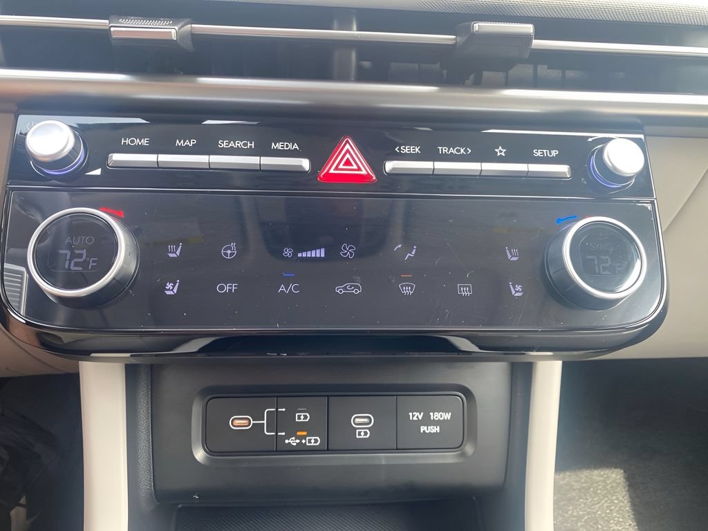 Used 2025 Hyundai Tucson Limited AWD/4WD image 23