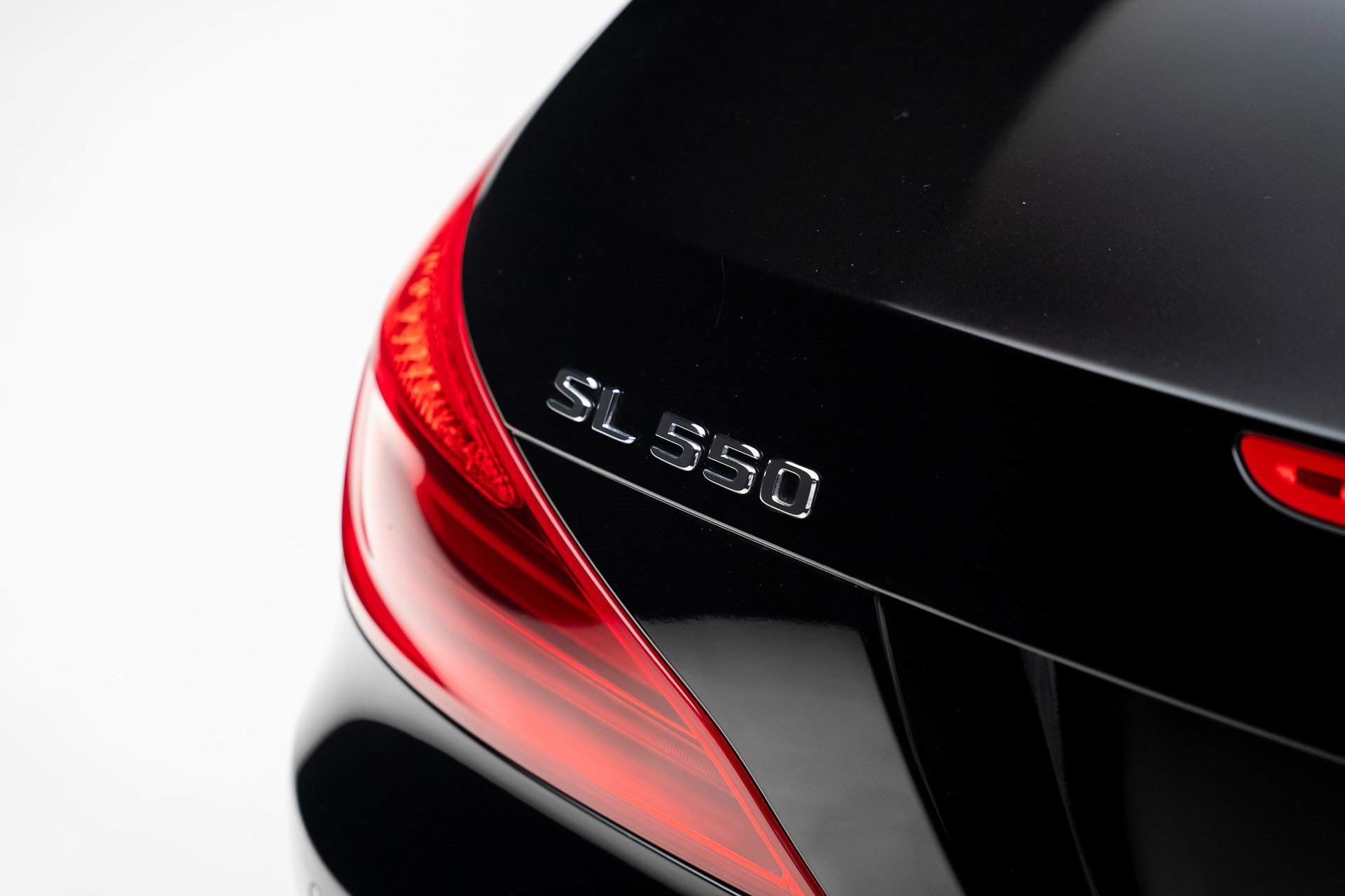 Used 2019 Mercedes-Benz SL 550 image 34