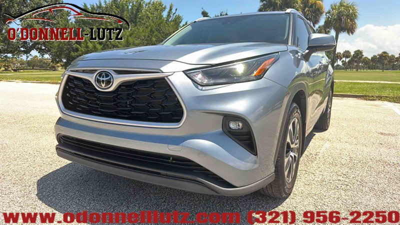 Used 2023 Toyota Highlander XLE FWD image 38