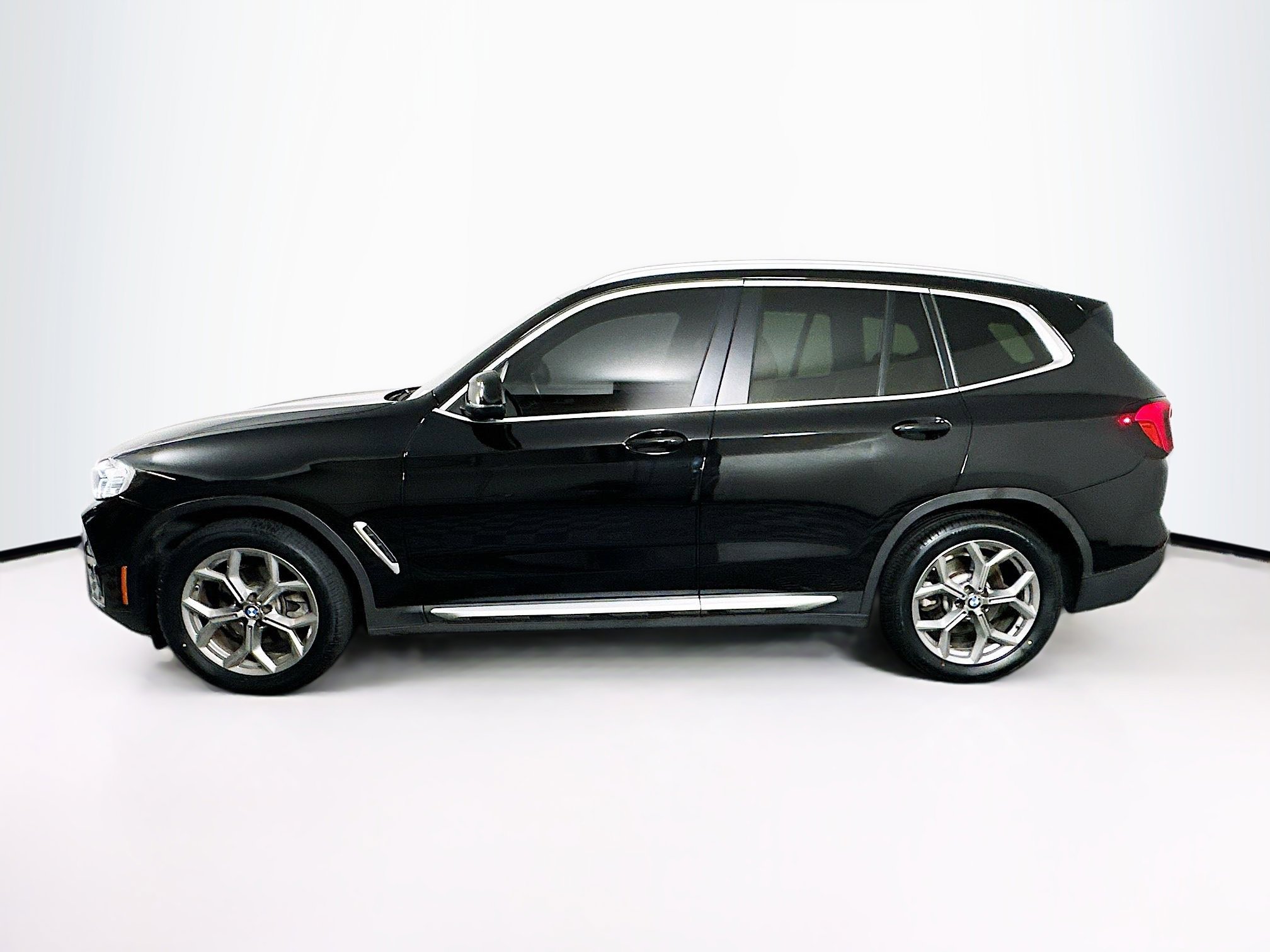 Used 2022 BMW X3 sDrive30i w/ Convenience Package image 4