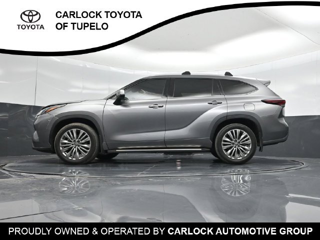 Used 2025 Toyota Highlander Platinum AWD/4WD image 62