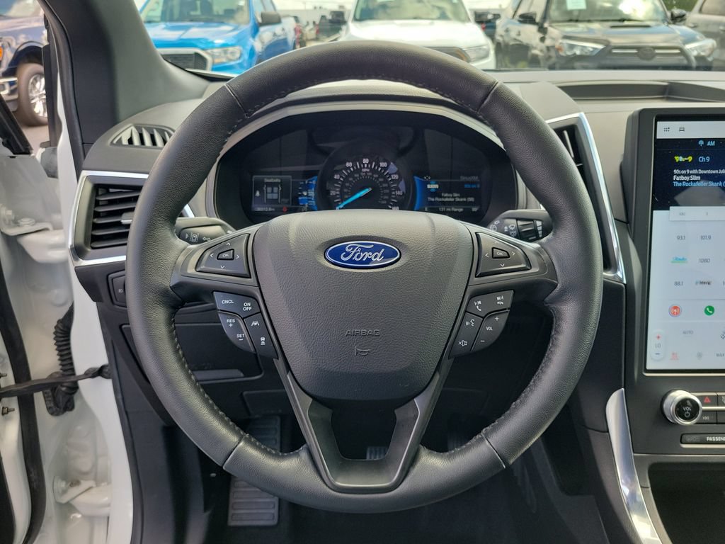 Certified 2022 Ford Edge Titanium w/ Equipment Group 301A AWD/4WD image 23