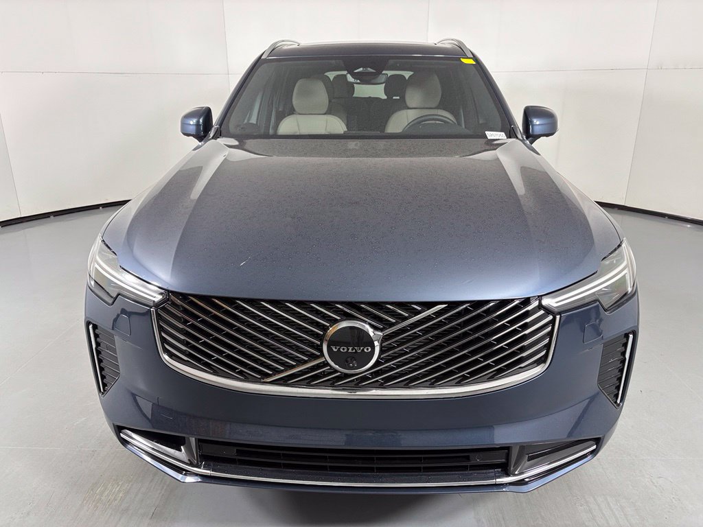 New 2026 Volvo XC90 T8 Plus AWD/4WD image 3