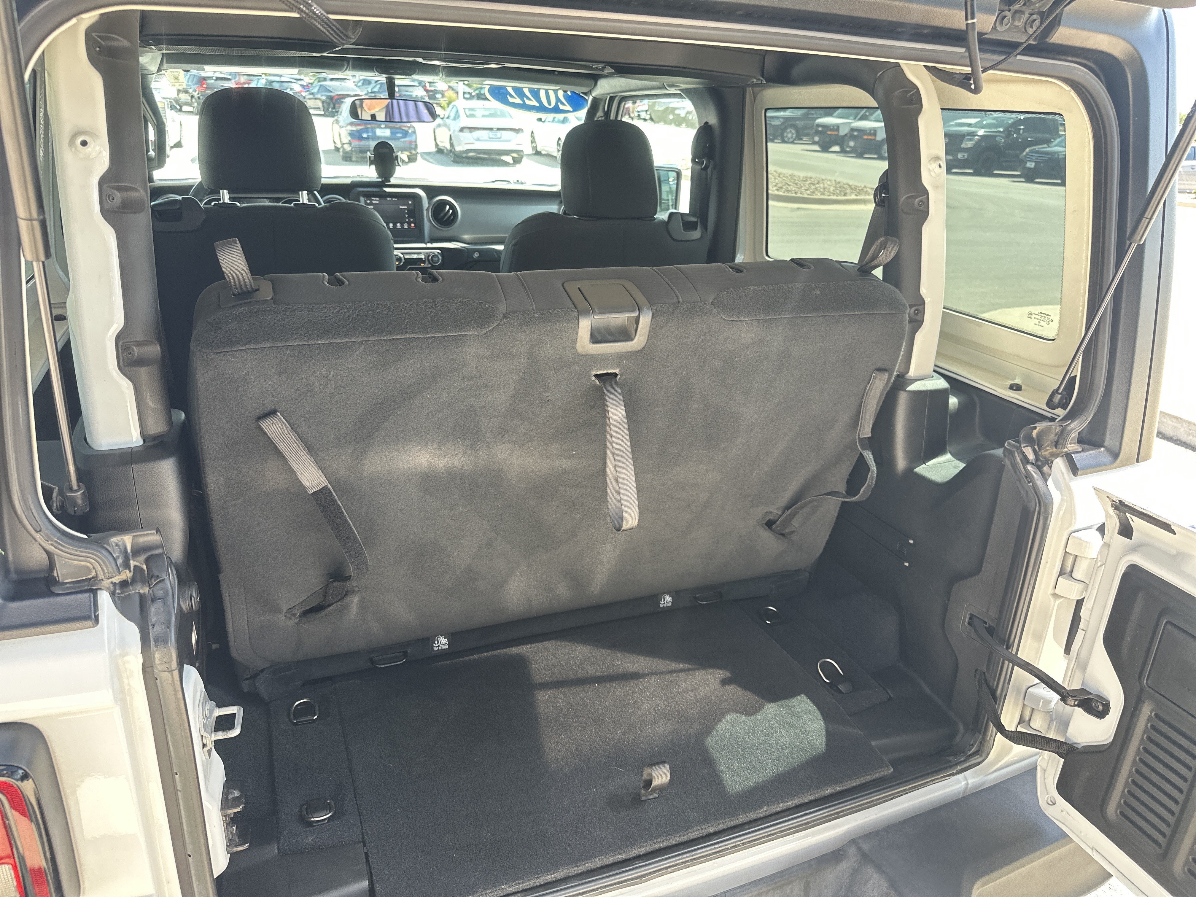Used 2022 Jeep Wrangler Sport AWD/4WD image 27