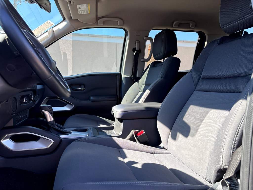 Used 2023 Nissan Frontier SV w/ SV Convenience Package image 11