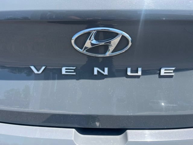 Used 2021 Hyundai Venue SE FWD image 8