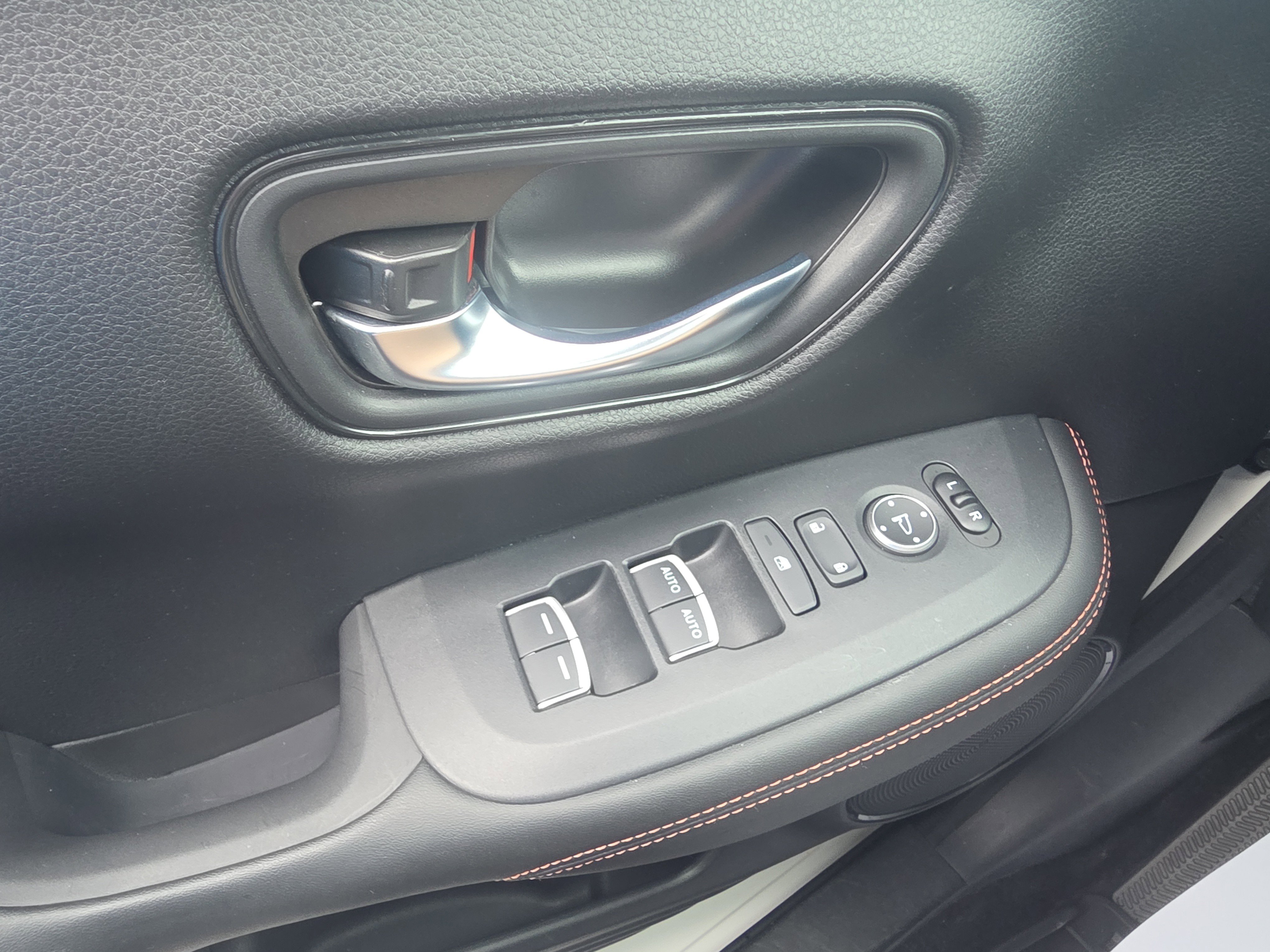 Used 2023 Honda HR-V Sport image 28