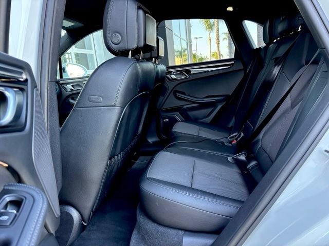 Used 2022 Porsche Macan S AWD/4WD image 12