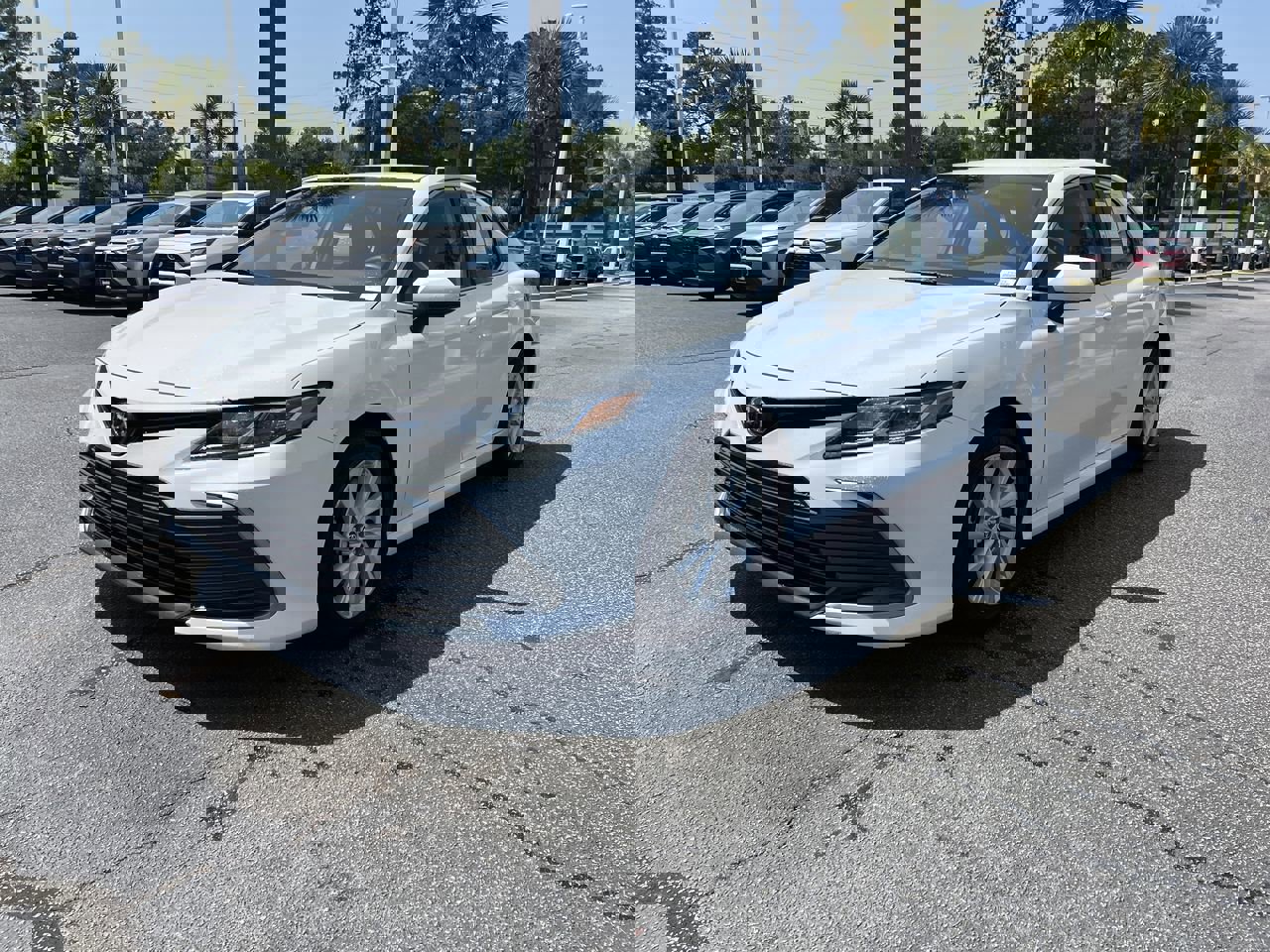 Used 2024 Toyota Camry LE FWD image 5