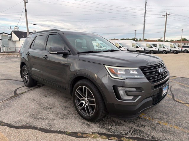 Used 2017 Ford Explorer Sport w/ Equipment Group 401A AWD/4WD image 3