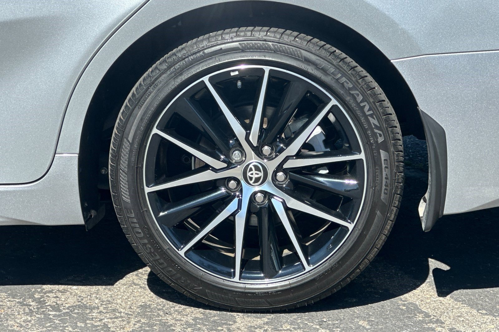 Used 2024 Toyota Camry SE FWD image 33