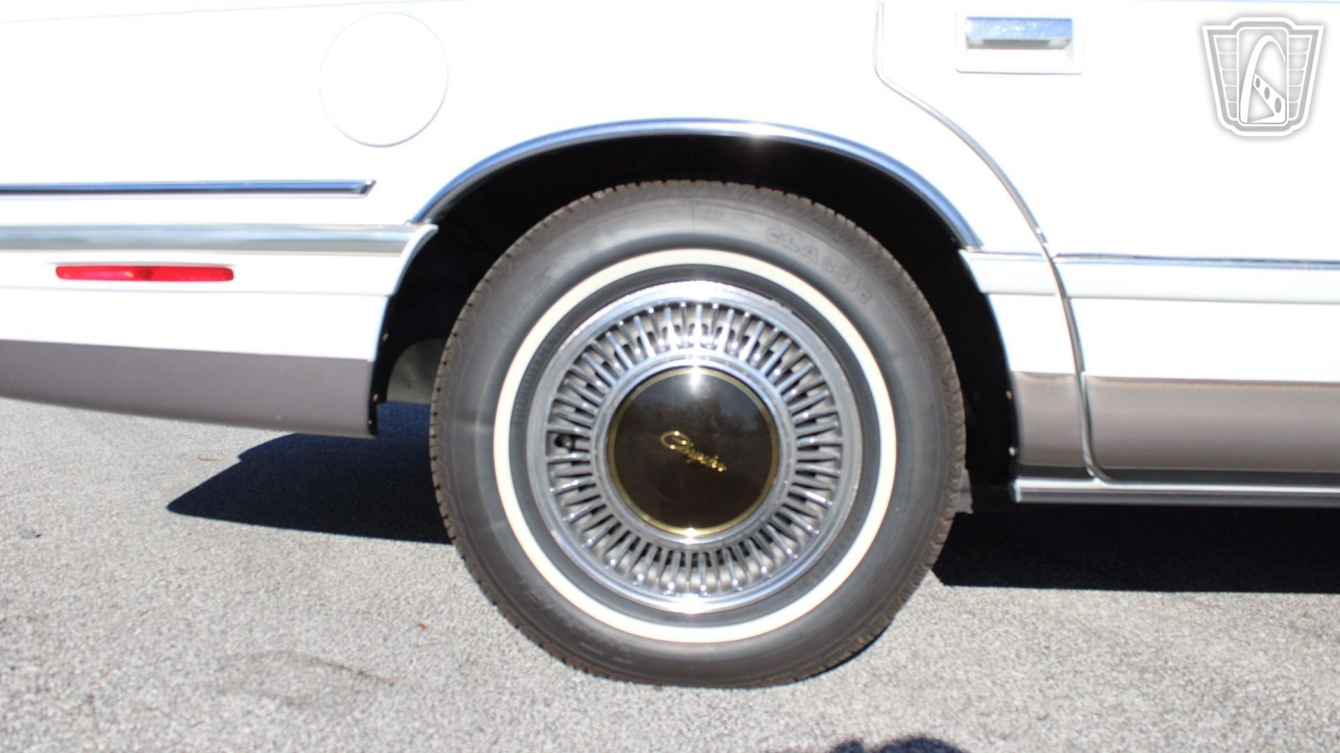 Used 1993 Chrysler New Yorker Fifth Avenue FWD image 40