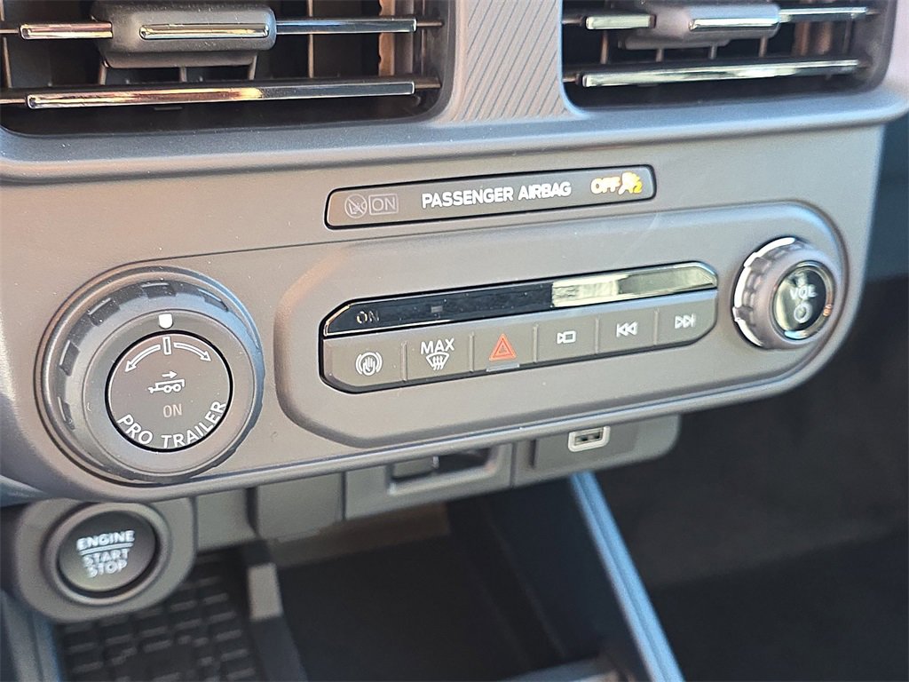 New 2025 Ford Maverick Lariat w/ Black Appearance Package image 22