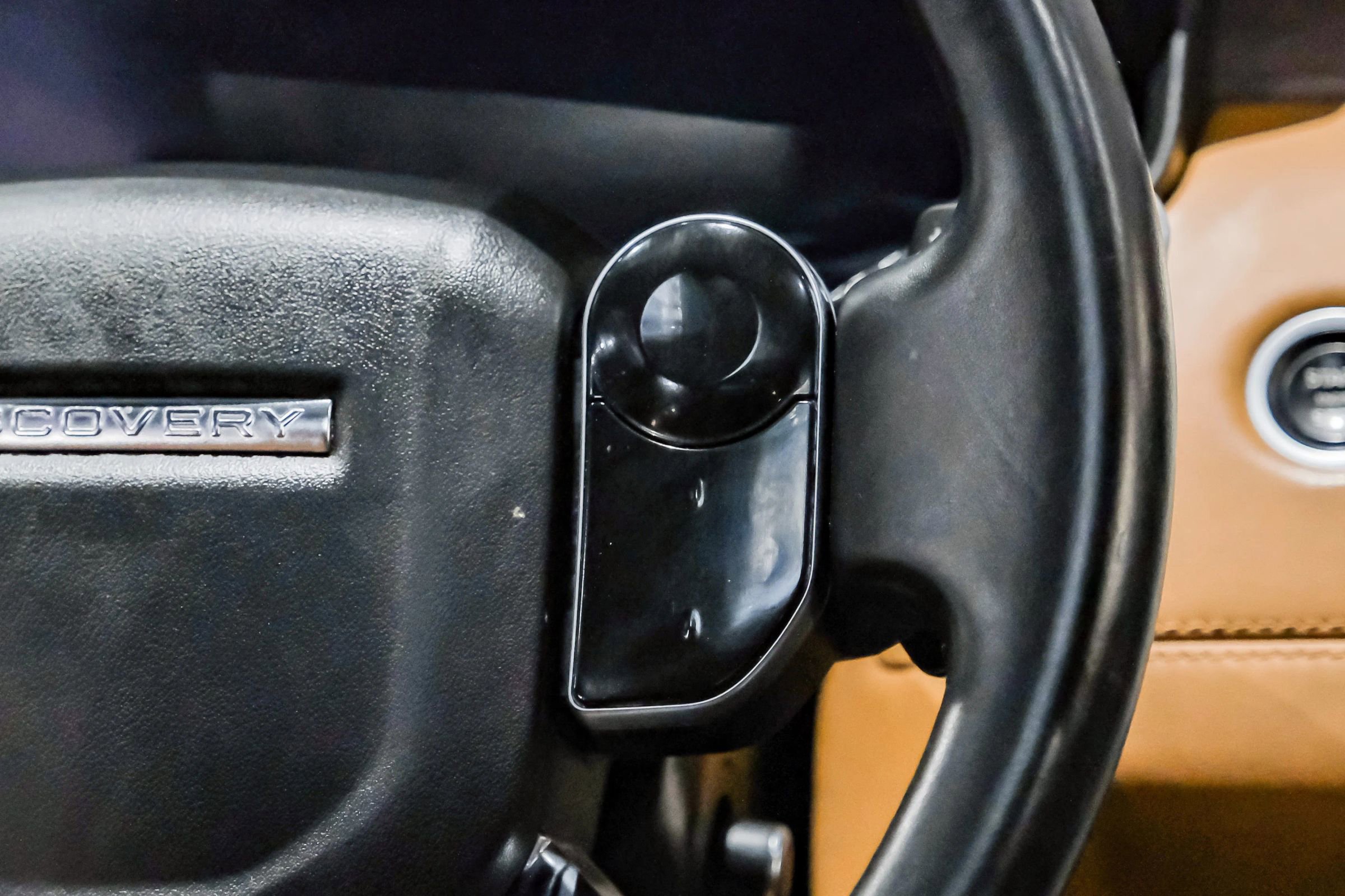 Used 2019 Land Rover Discovery HSE Luxury image 17