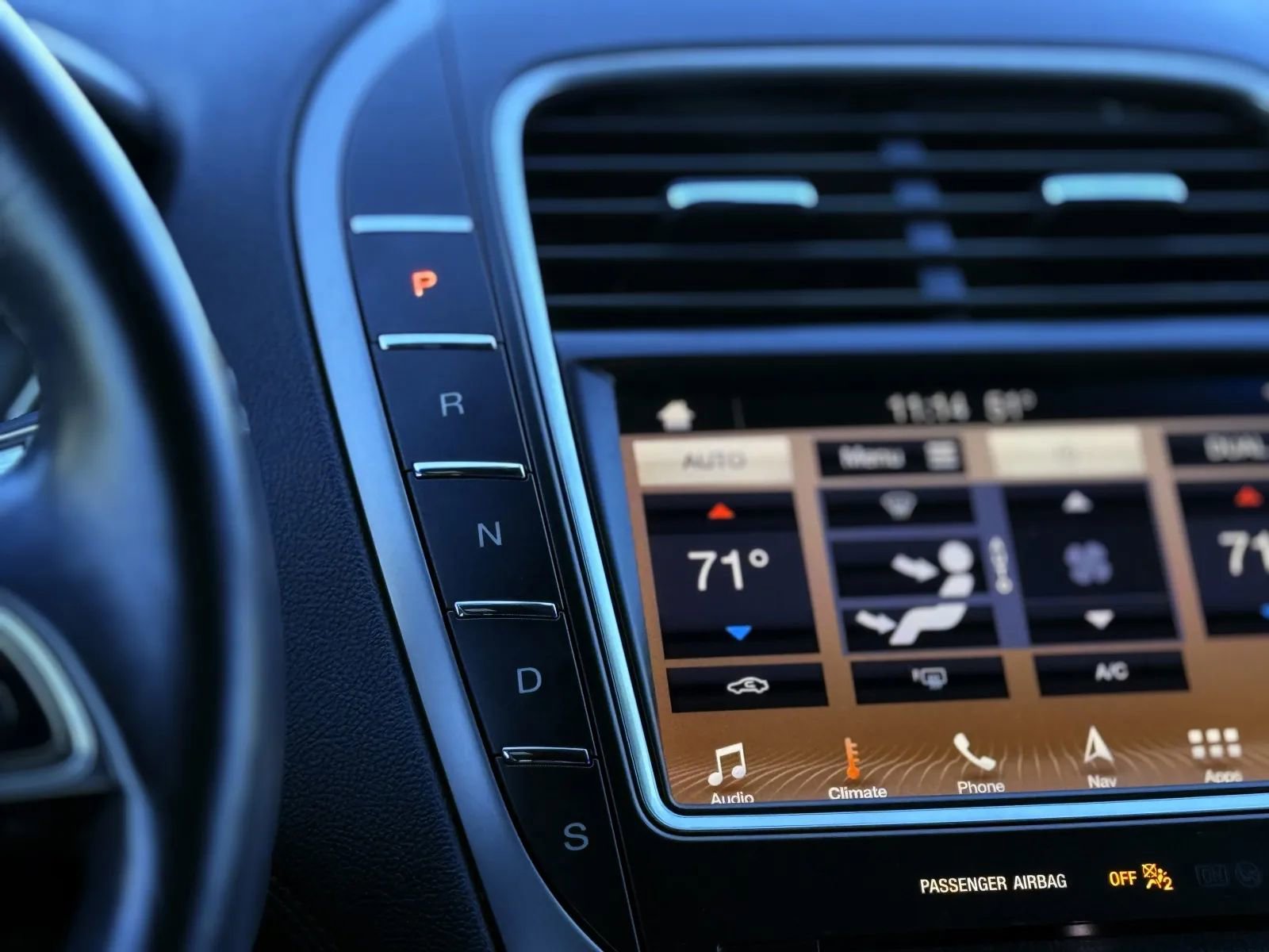 Used 2019 Lincoln Nautilus Reserve image 32