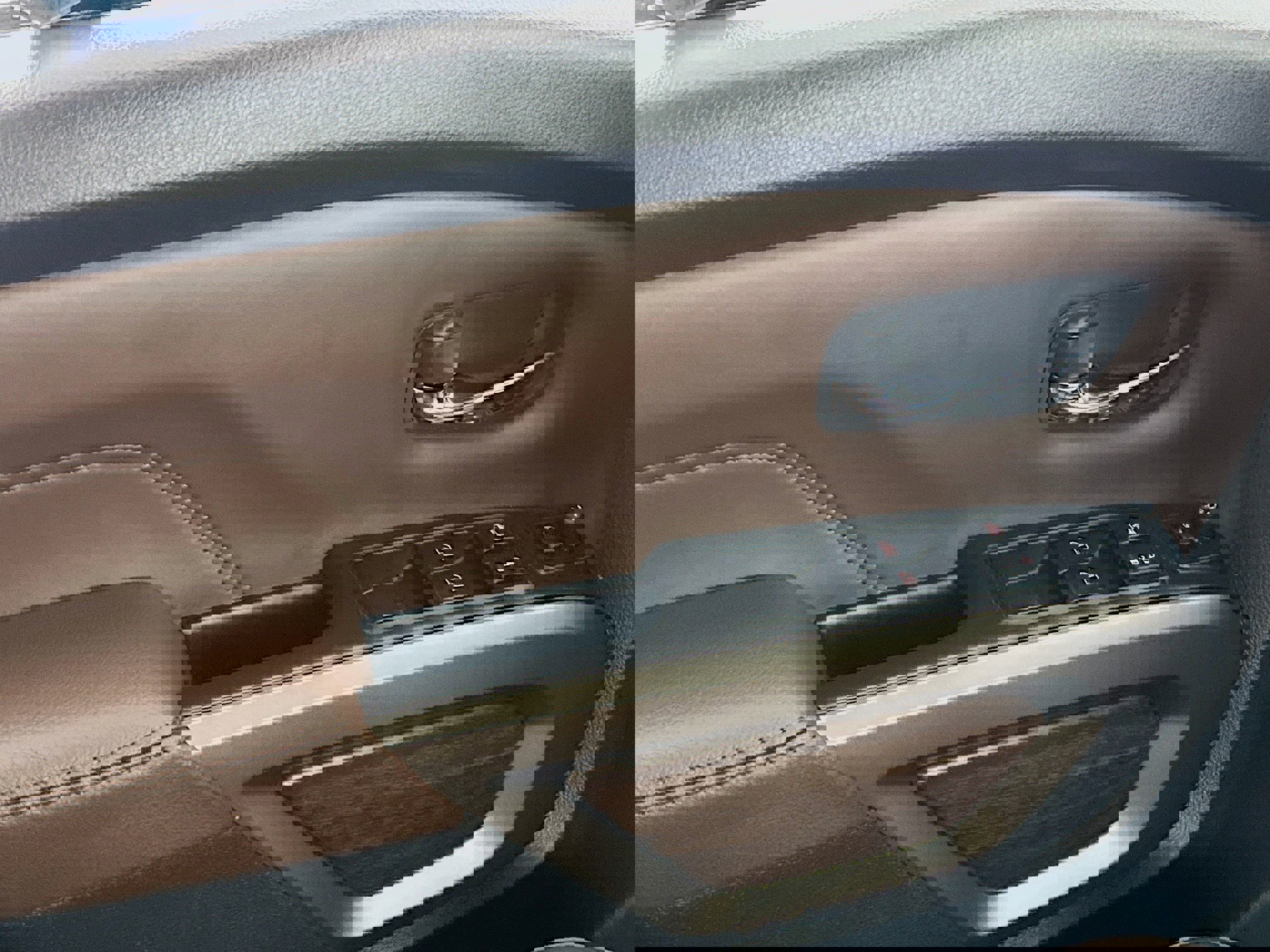 Used 2023 Nissan Titan Platinum Reserve w/ Moonroof Package image 16