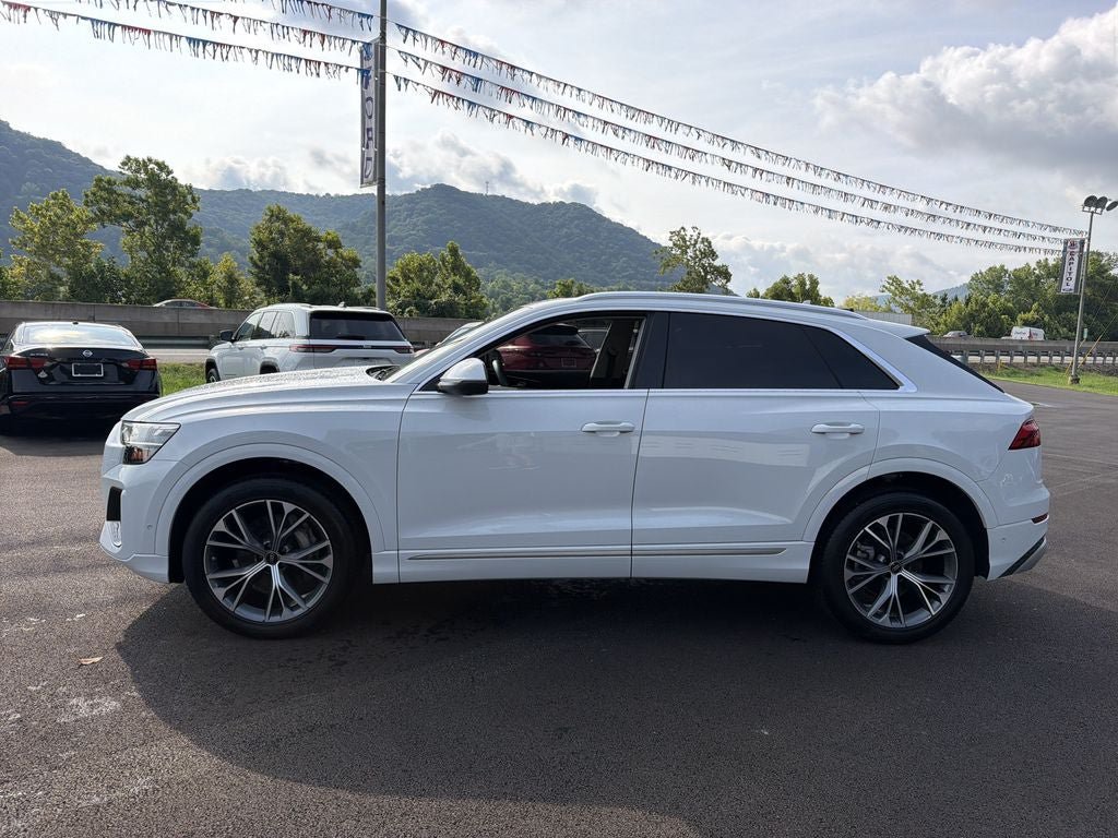 Used 2025 Audi Q8 Premium Plus AWD/4WD image 8