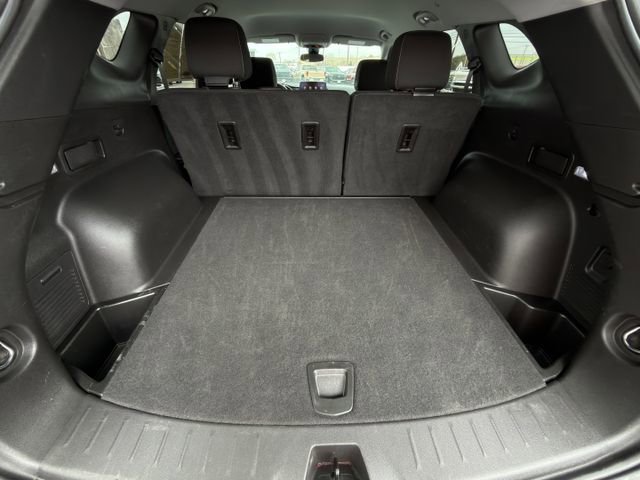 Used 2025 Chevrolet Blazer LT FWD image 25