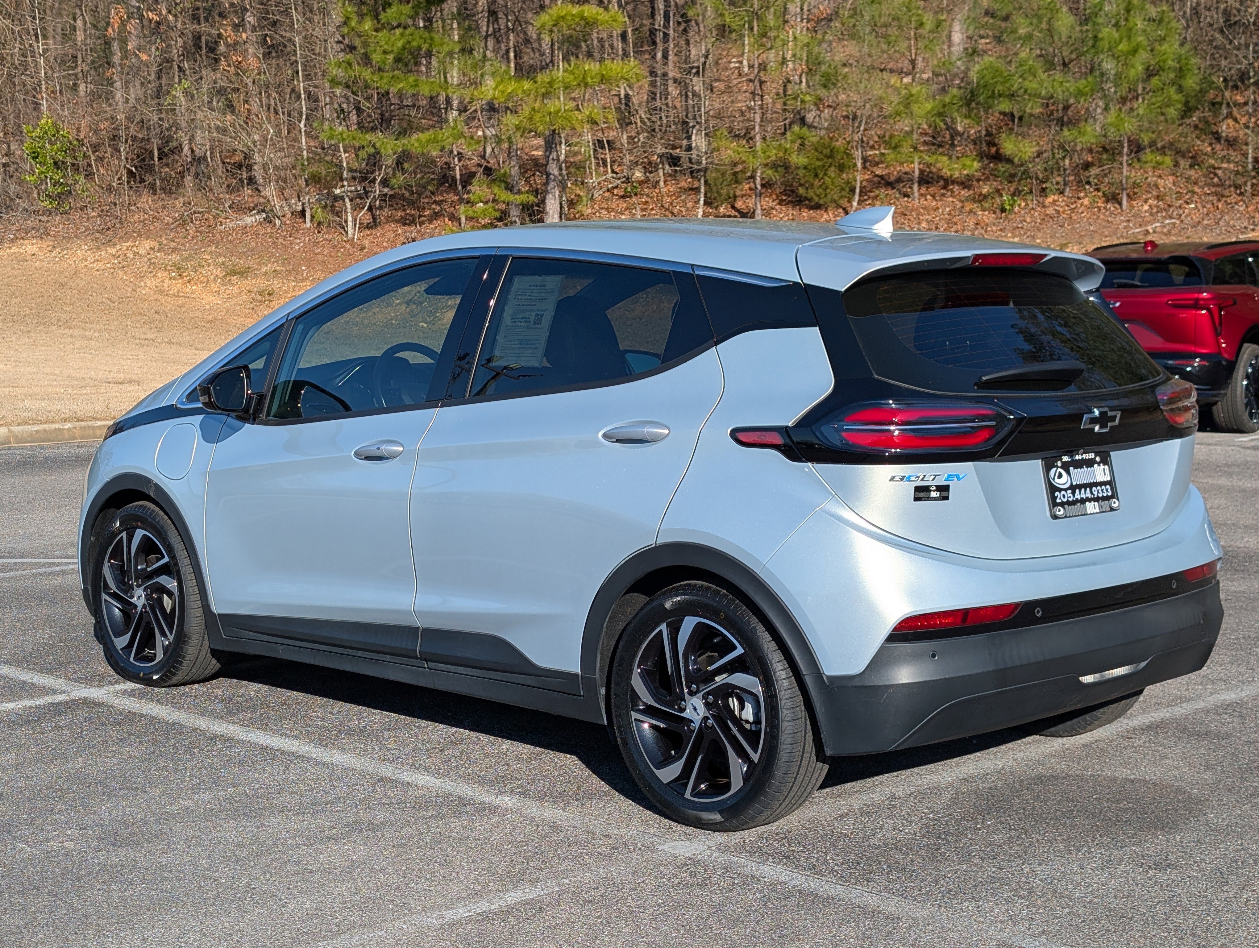 Used 2022 Chevrolet Bolt LT w/ Infotainment Package image 7