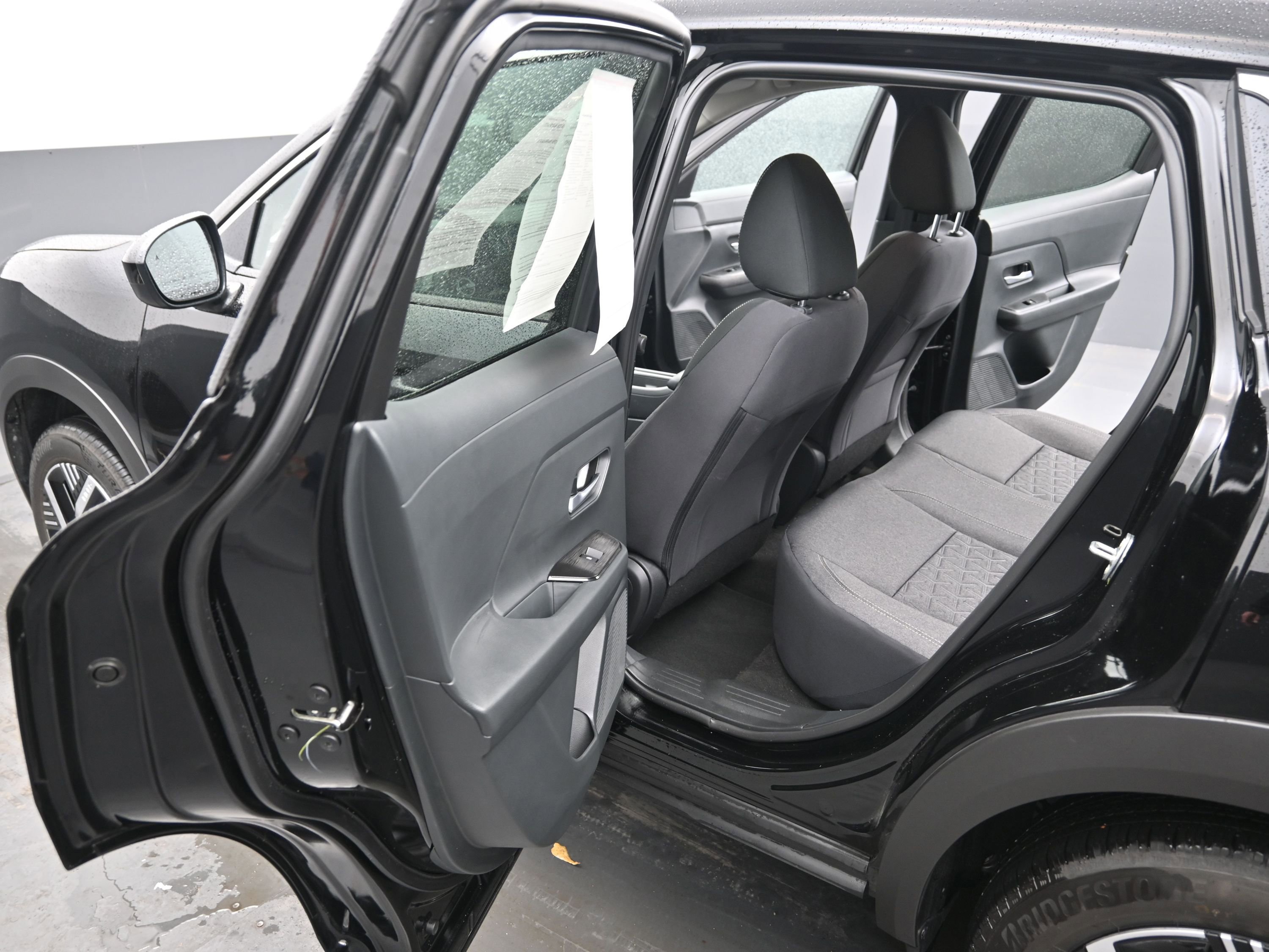 Certified 2025 Nissan Kicks SV image 13