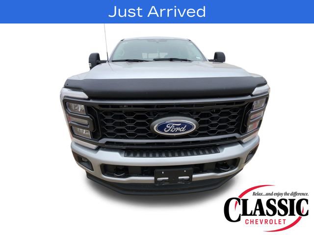 Used 2024 Ford F250 XL w/ STX Appearance Package AWD/4WD image 3