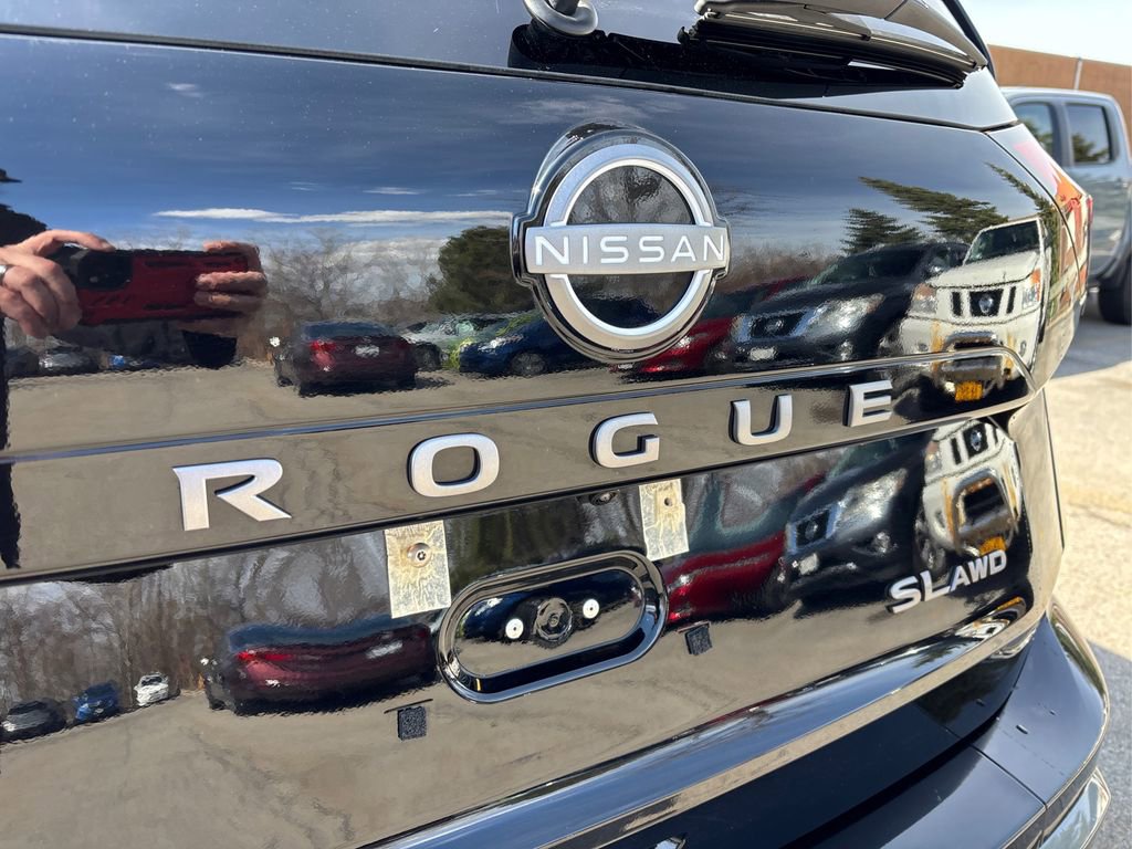 Used 2026 Nissan Rogue SL image 15