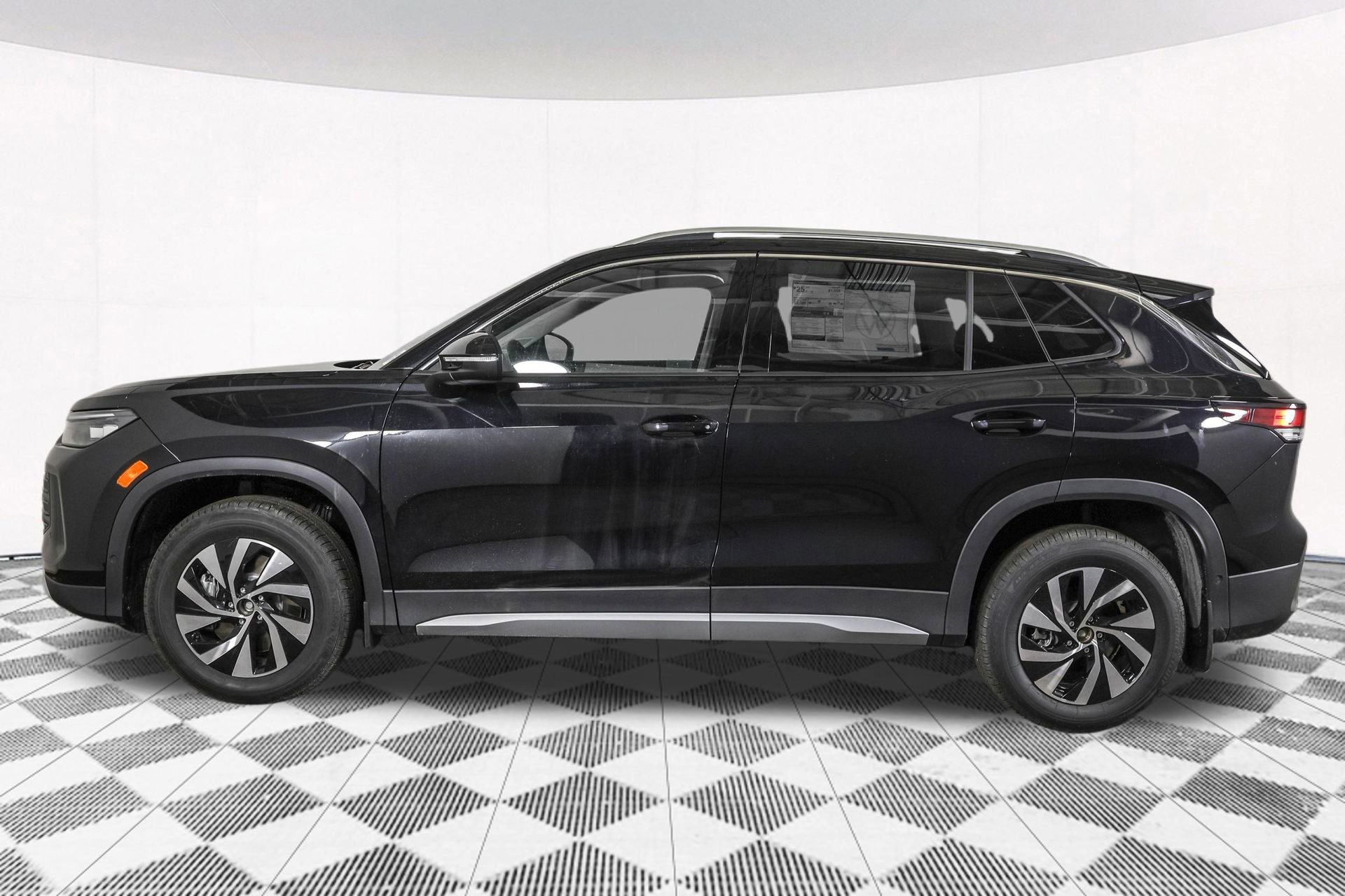 New 2026 Volkswagen Tiguan S AWD/4WD image 17