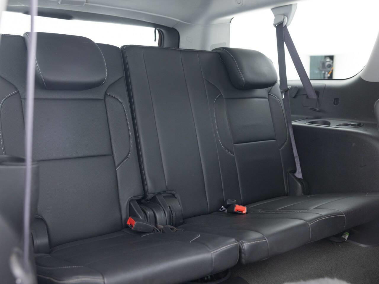 Used 2015 Chevrolet Suburban LTZ image 35