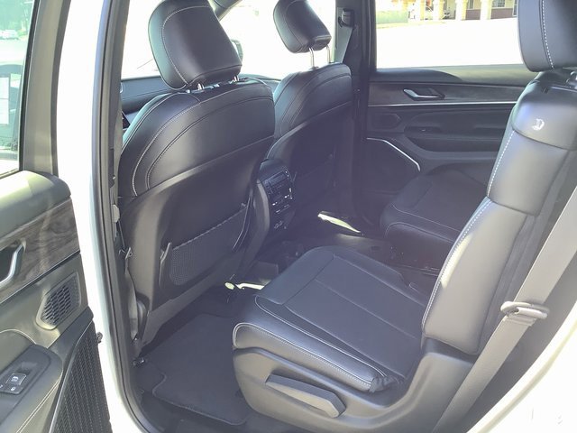 New 2025 Jeep Grand Cherokee L Overland image 25