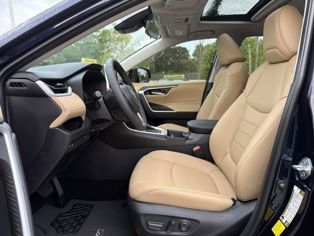 Used 2025 Toyota RAV4 XLE Premium image 11