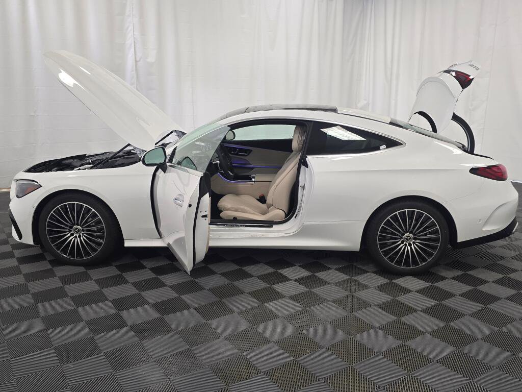 New 2026 Mercedes-Benz CLE 300 4MATIC Coupe image 12