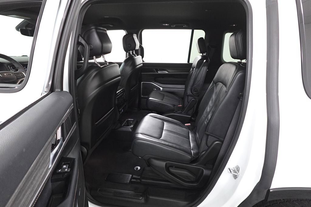 Used 2024 Jeep Wagoneer Series II image 24